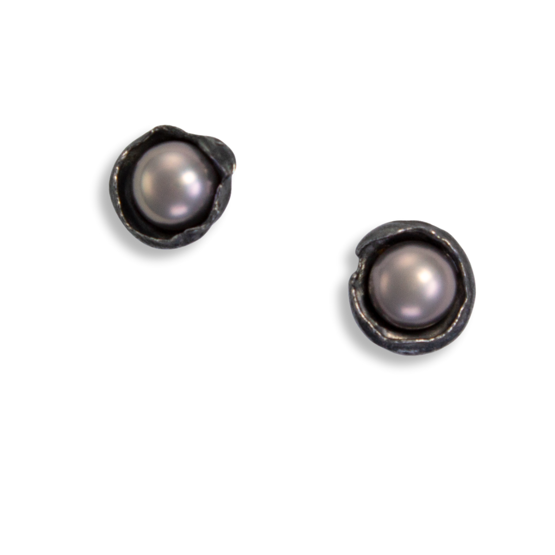 Blackened silver w/grey pearls on water drop posts