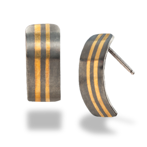 Striped 18 kt gold, blackened Sterling posts